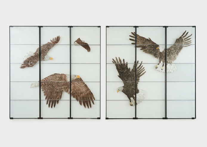 Kiki Smith, Dominion, 2012. Vitrail, verre antique transparent soufflé à la bouche, peinture noire et émail, plombé — 253 × 515,6 cm. Courtesy de l’artiste & Galerie Lelong, Paris