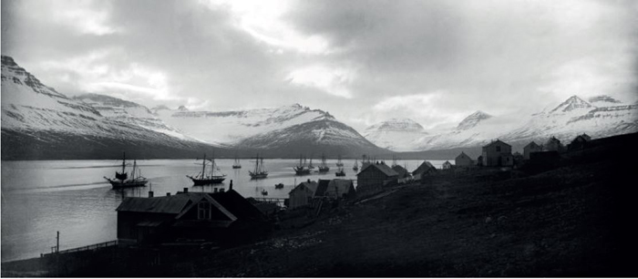 Faskrudsfördur, fjord islandais, lieu de ravitaillement des pêcheurs Gravelinois et ville Jumelée