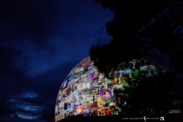 Yann Kersalé, La lune télévisuelle, Cité des télécoms à Pleumeur-Bodou, 18 juillet 2011